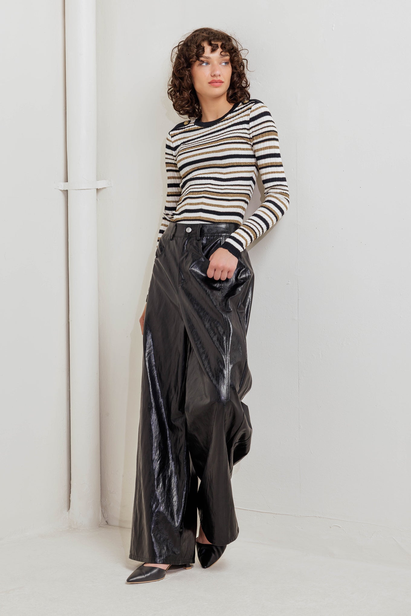 GLOSSY CITY STRIPES FAUX LEATHER PANTS