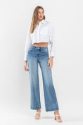 Load image into Gallery viewer, Gwen Wide Leg Jeans
