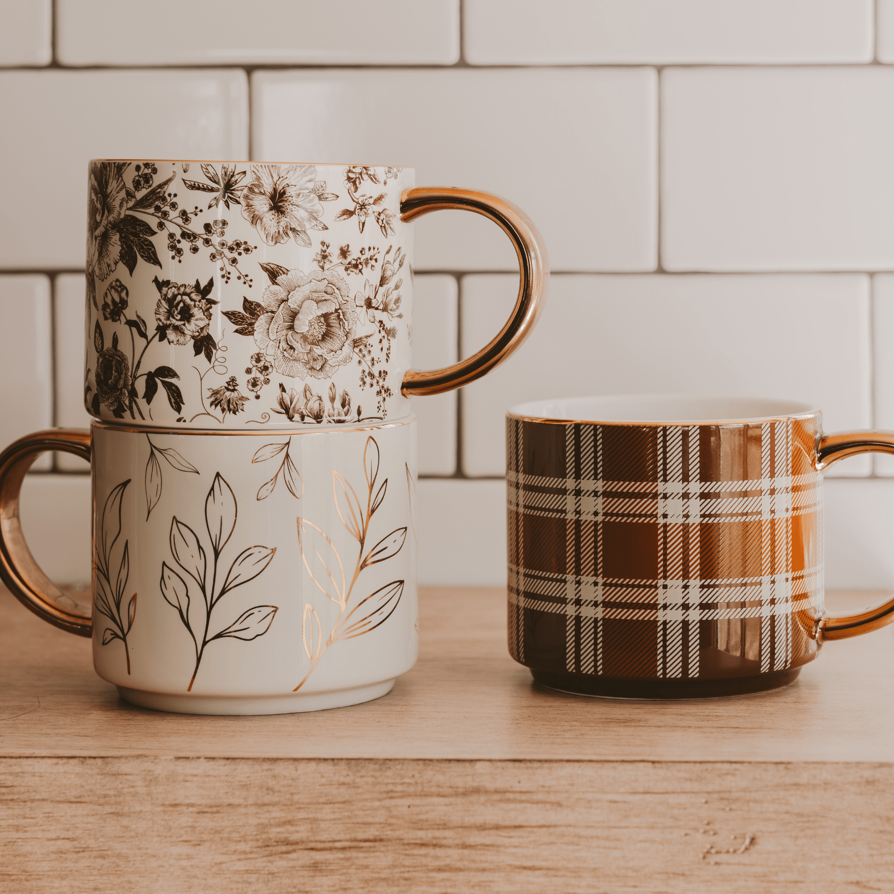 Brown Delft 14oz. Gold Handle Coffee Mug